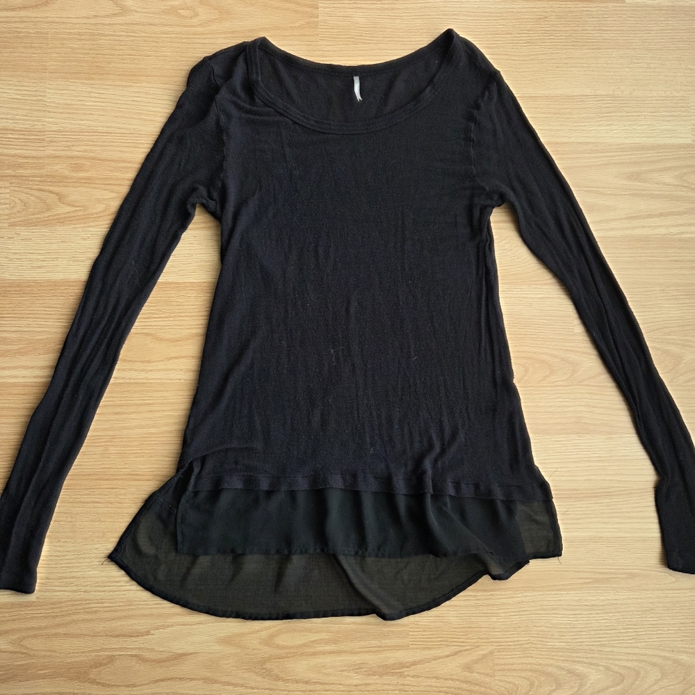 COLOR THREAD Long Sleeve Top